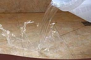 冷水滩漏水维修 免砸砖防水材料该如何施工